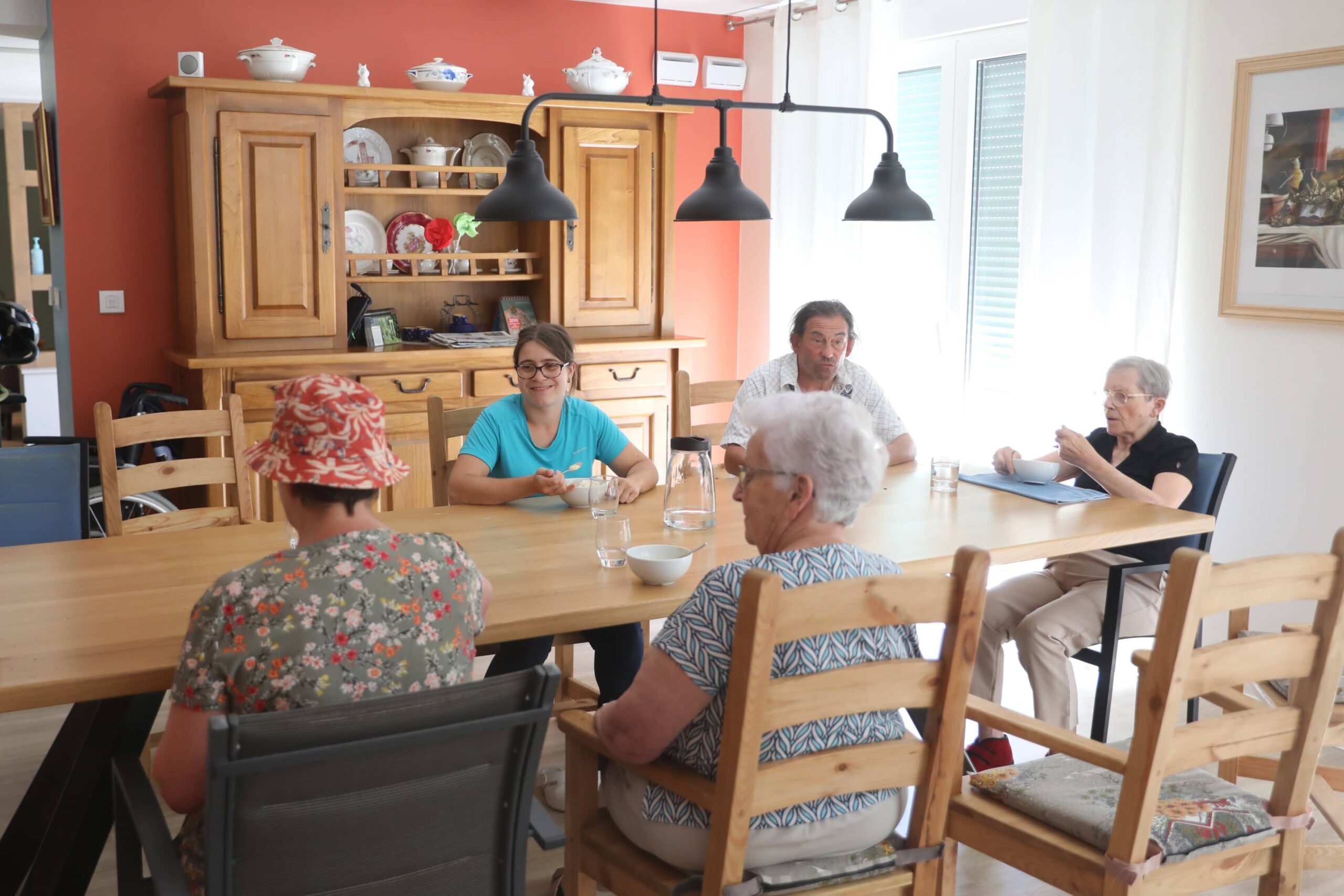 Un immeuble solidaire avec des personnes fragilisées par l’âge
